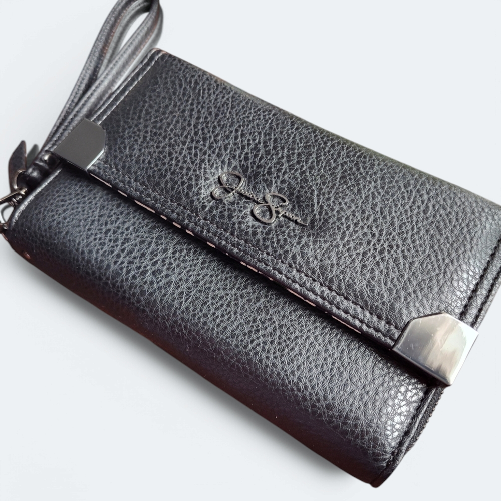 Jessica Simpson Black Wristlet Clutch - Picture 2 of 8